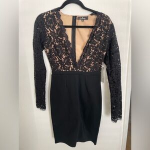Lulus Lace V-Neck cocktail dress